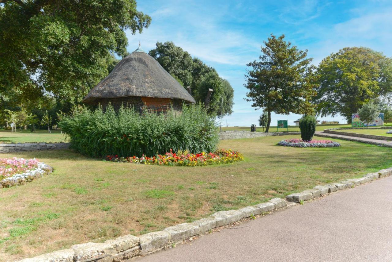 Bed & Breakfast Seaview 4*